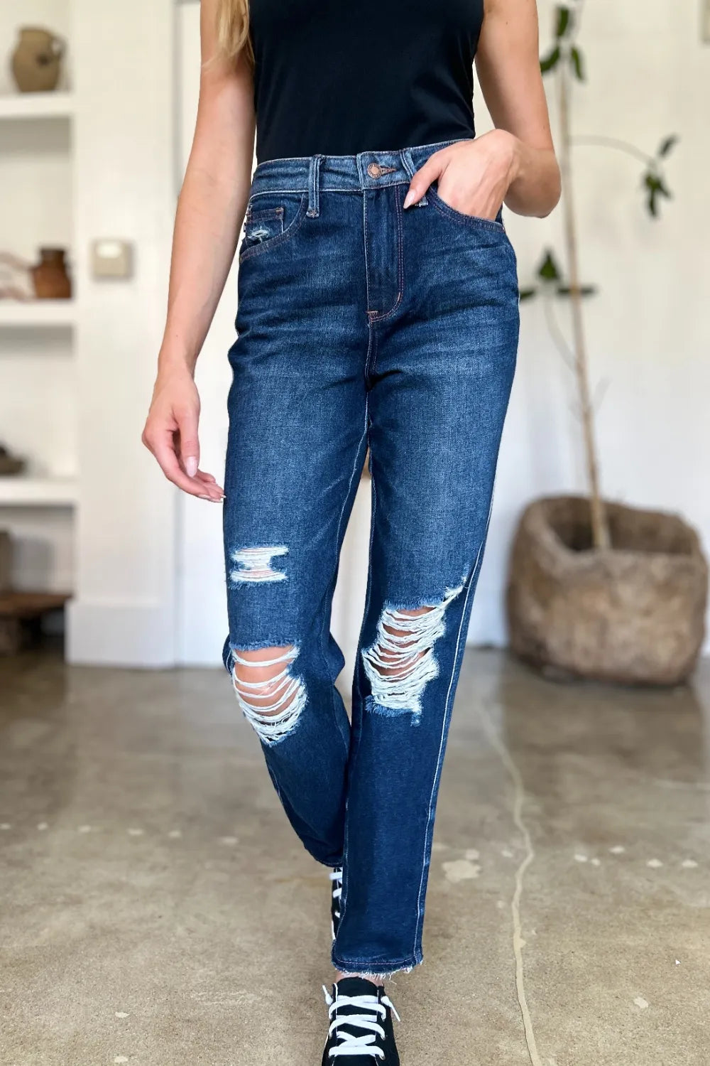 JUDY BLUE HIGH WAIST RIGID MAGIC HEAVY DESTROY STRAIGHT JEANS