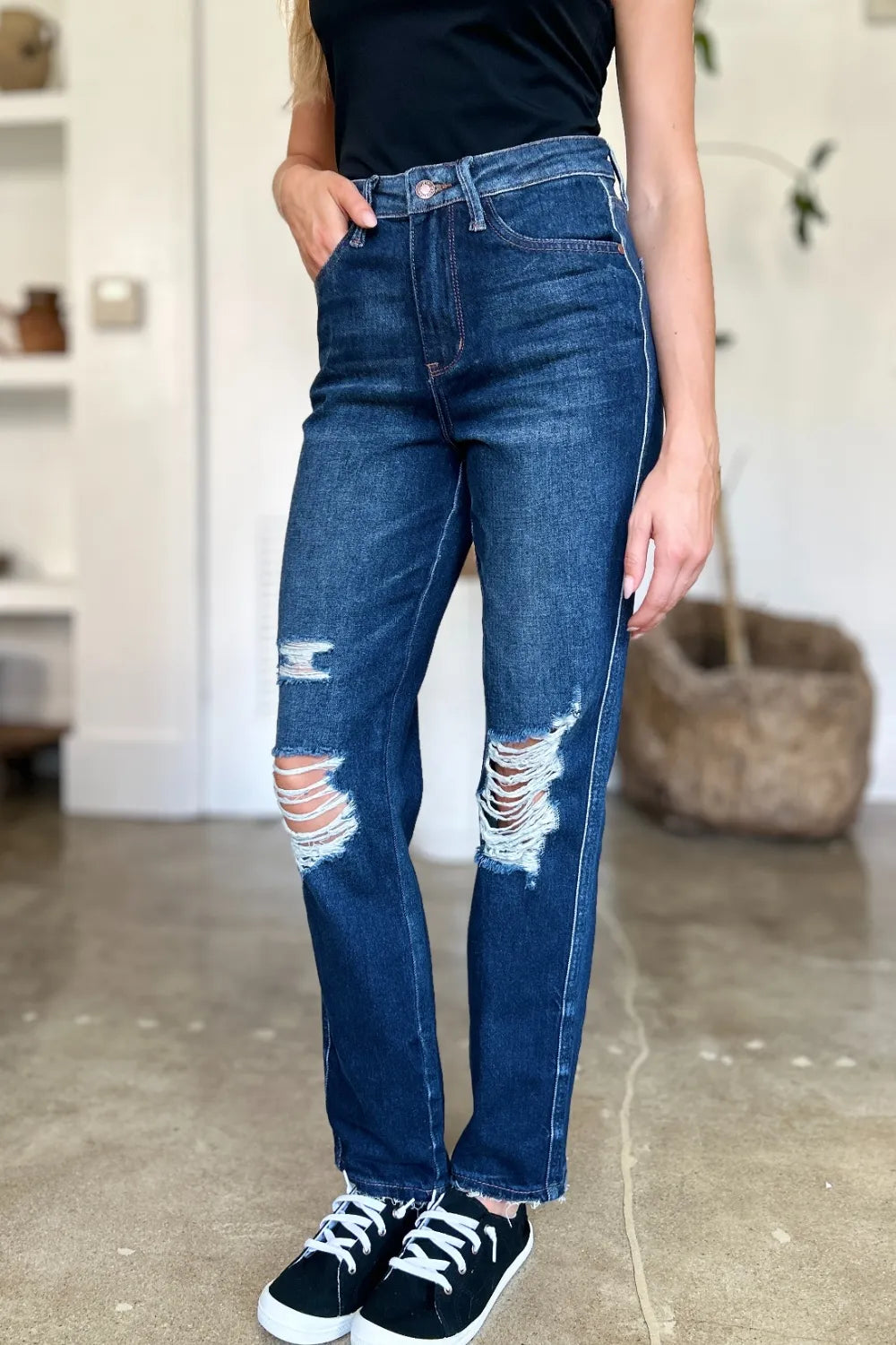 JUDY BLUE HIGH WAIST RIGID MAGIC HEAVY DESTROY STRAIGHT JEANS